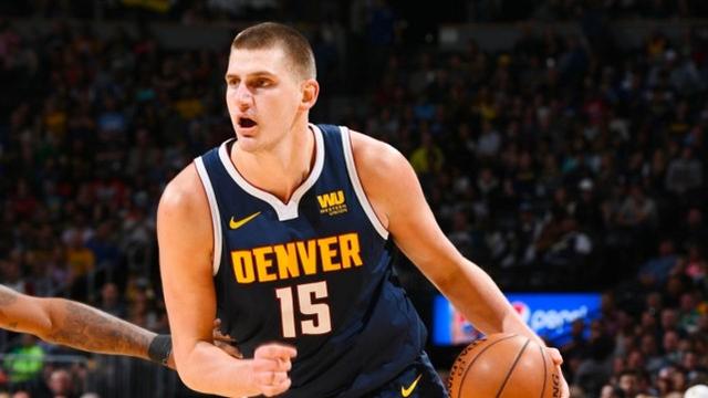 将是她展示 将是她展示